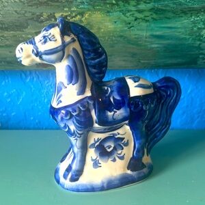 Gzhel porcelain horse figurine, hand-painted Russian Blue & White Ceramic
